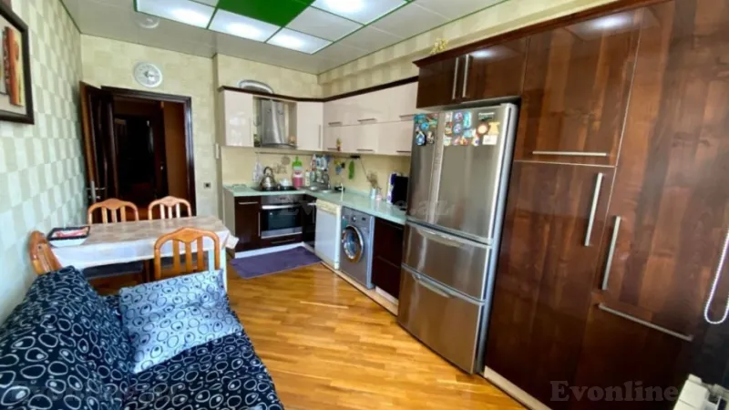 Satılır 4 otaqlı Mənzil Yeni tikili 140 m² Gənclik m. - şəkil 2