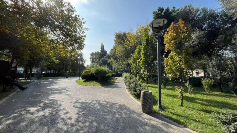 Satılır 2 otaqlı Mənzil Köhnə tikili 38 m² Gənclik m. - şəkil 17