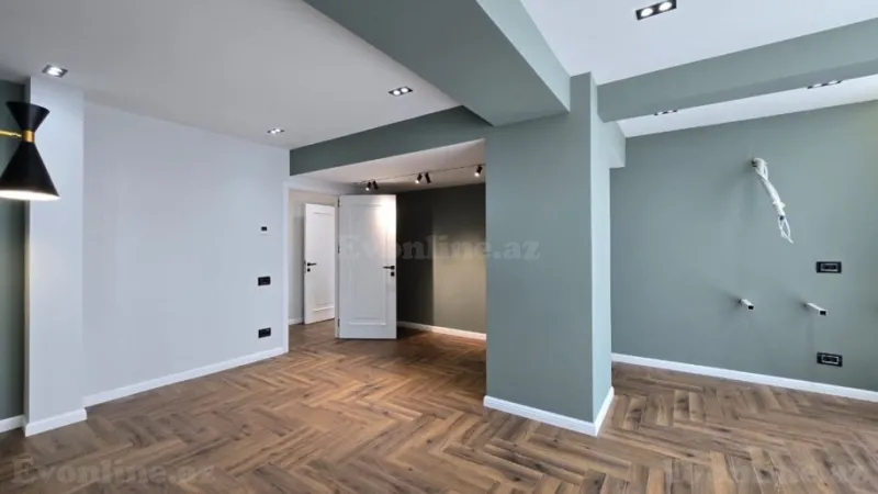 Satılır 3 otaqlı Mənzil Köhnə tikili 113 m² 28 May m. - şəkil 17