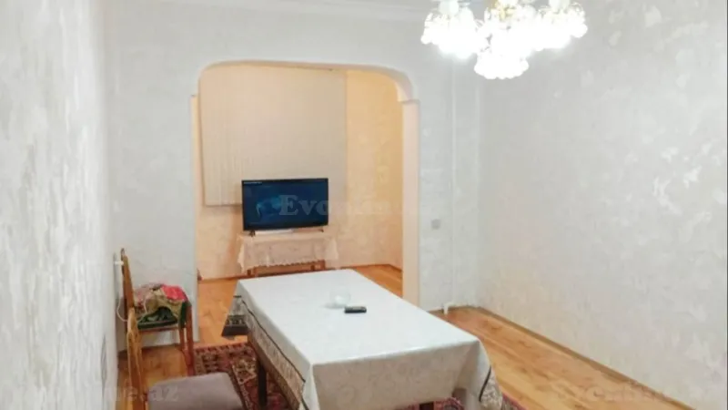 Satılır 3 otaqlı Mənzil Köhnə tikili 90 m² 7-ci mikrorayon