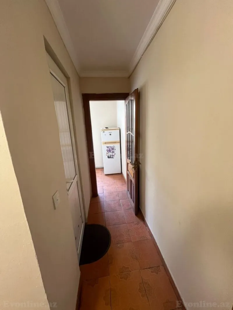 Kirayə verilir 2 otaqlı Mənzil Köhnə tikili 45 m² Neftçilər m. - şəkil 4