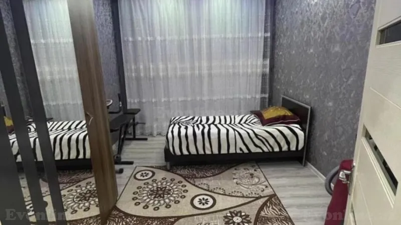 Satılır 2 otaqlı Mənzil Köhnə tikili 58 m² 4-cü mikrorayon - şəkil 2