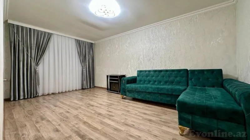 Bakı, Nizami r., Neftçilər m.da 1 otaqlı mənzil satılır