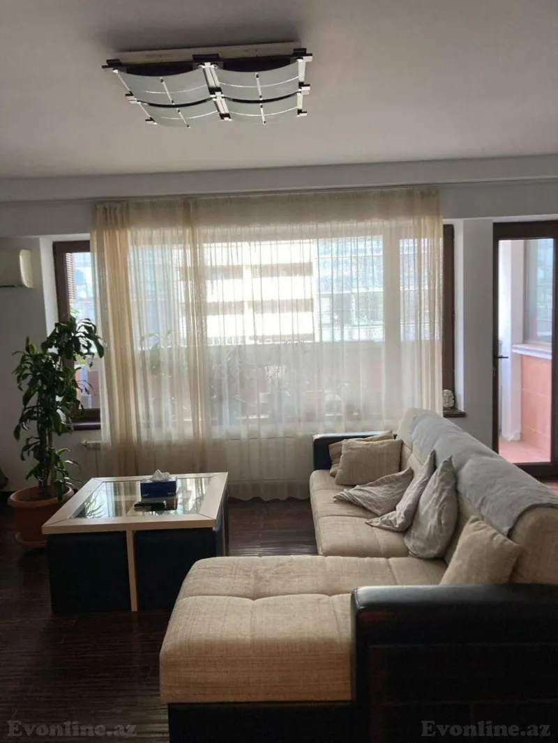 Satılır 3 otaqlı Mənzil Yeni tikili 125 m² 28 May m. - şəkil 2