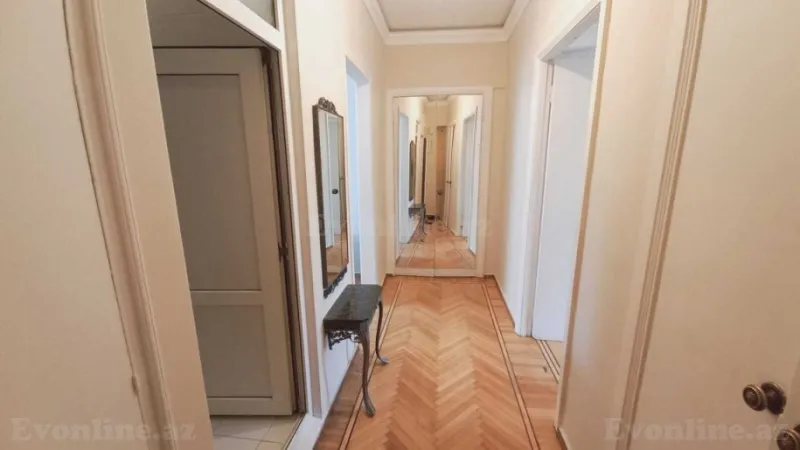 Satılır 3 otaqlı Mənzil Köhnə tikili 124 m² Yasamal - şəkil 3