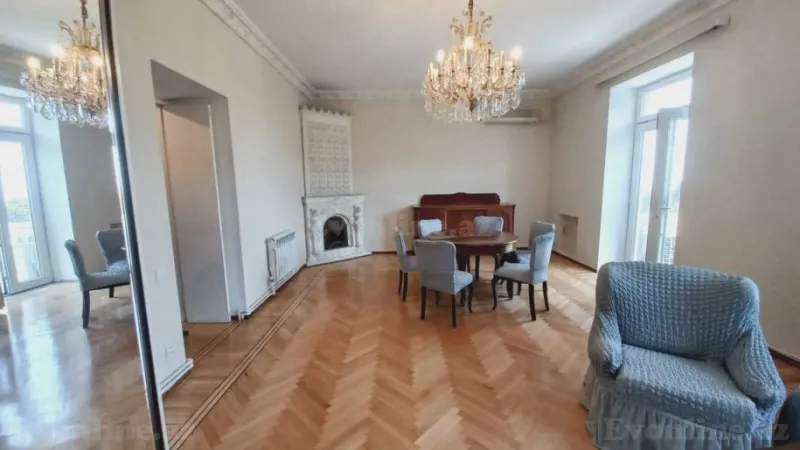 Satılır 3 otaqlı Mənzil Köhnə tikili 124 m² Yasamal - şəkil 7