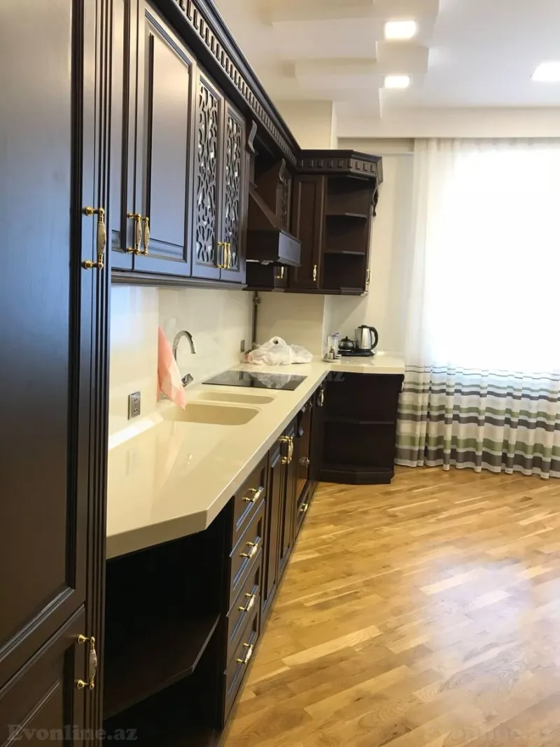 Kirayə verilir 3 otaqlı Mənzil Yeni tikili 135 m² Xətai m. - şəkil 10