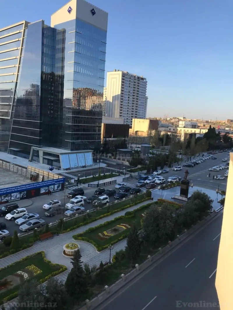 Kirayə verilir 3 otaqlı Mənzil Yeni tikili 135 m² Xətai m. - şəkil 16