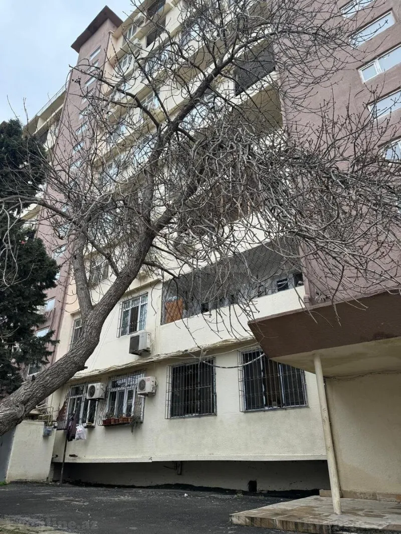 Satılır 4 otaqlı Mənzil Köhnə tikili 100 m² Həzi Aslanov m.