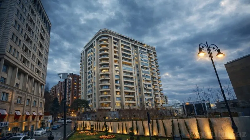 Satılır 3 otaqlı Mənzil Yeni tikili 142 m² Gənclik m.