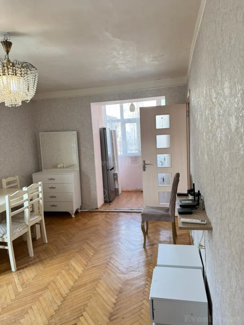 Kirayə verilir 2 otaqlı Mənzil Köhnə tikili 50 m² Elmlər Akademiyası m. - şəkil 2