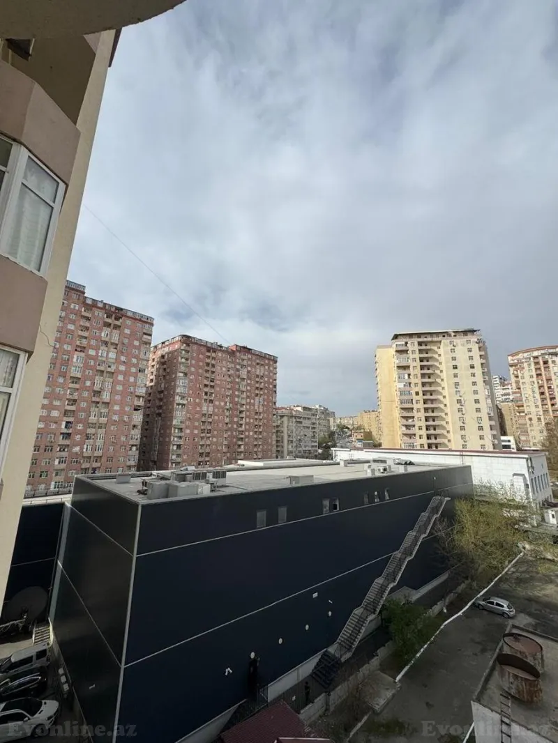 Satılır 3 otaqlı Mənzil Yeni tikili 115 m² Yasamal r. - şəkil 2