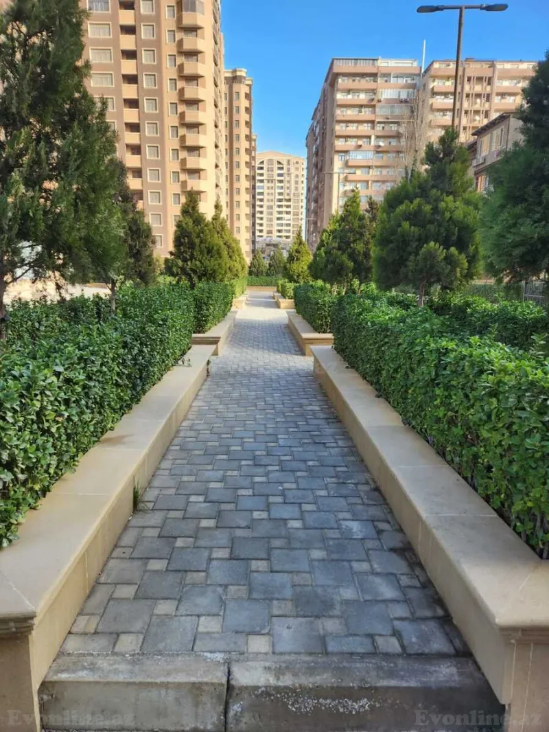 Satılır 3 otaqlı Mənzil Yeni tikili 120 m² 28 May m. - şəkil 3