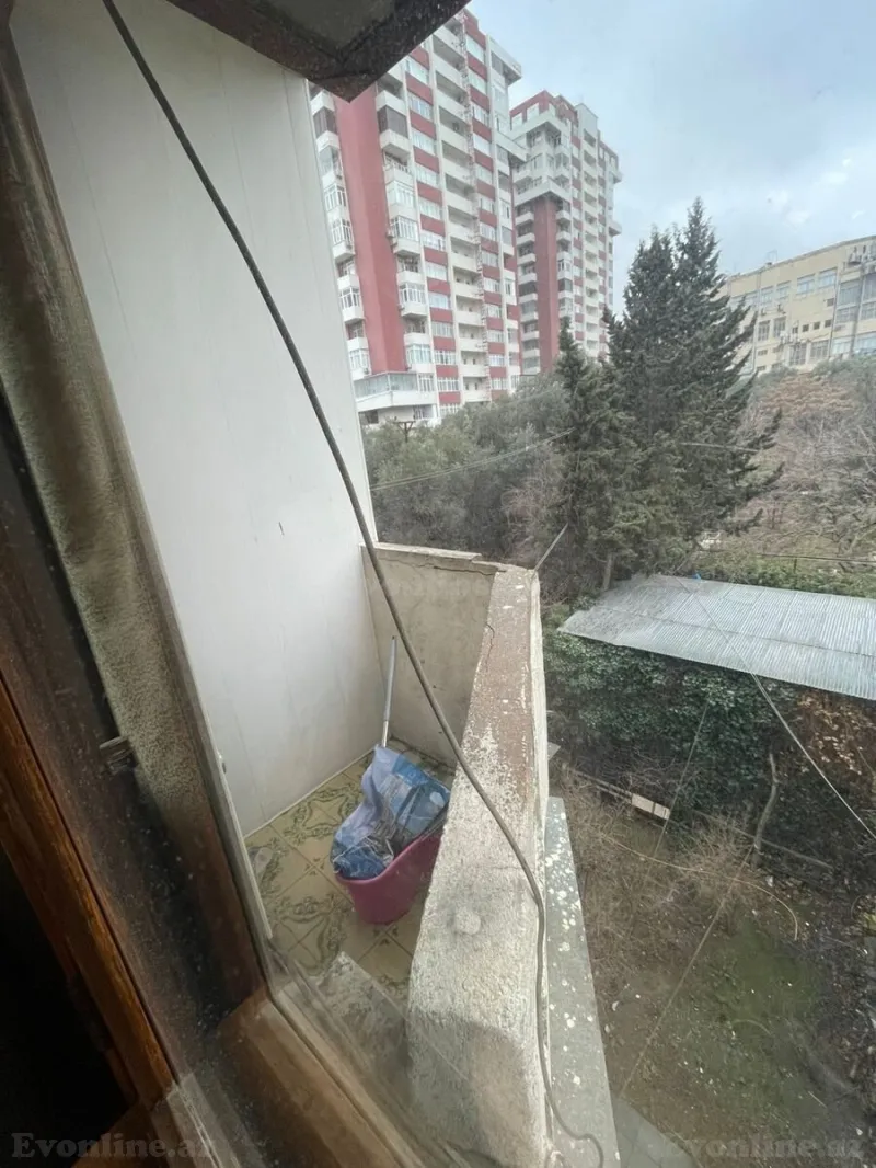 Satılır 2 otaqlı Mənzil Köhnə tikili 60 m² 9-cu mikrorayon - şəkil 8