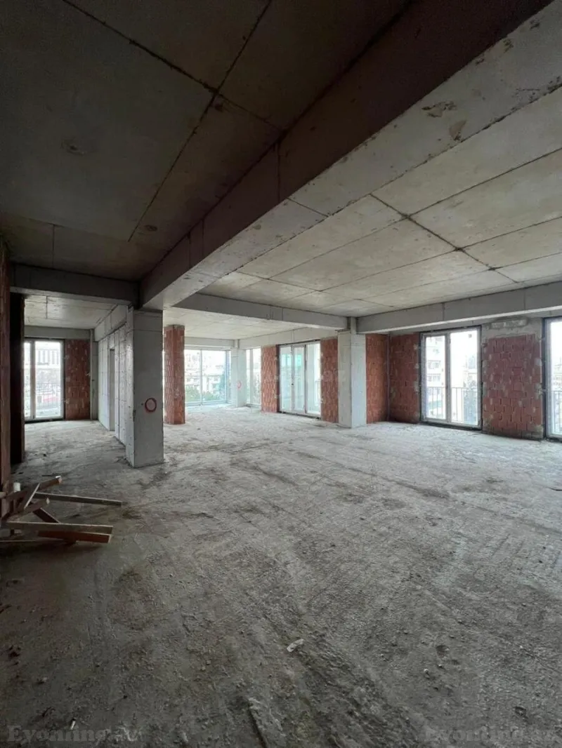 Satılır 3 otaqlı Mənzil Yeni tikili 160 m² Elmlər Akademiyası m. - şəkil 3