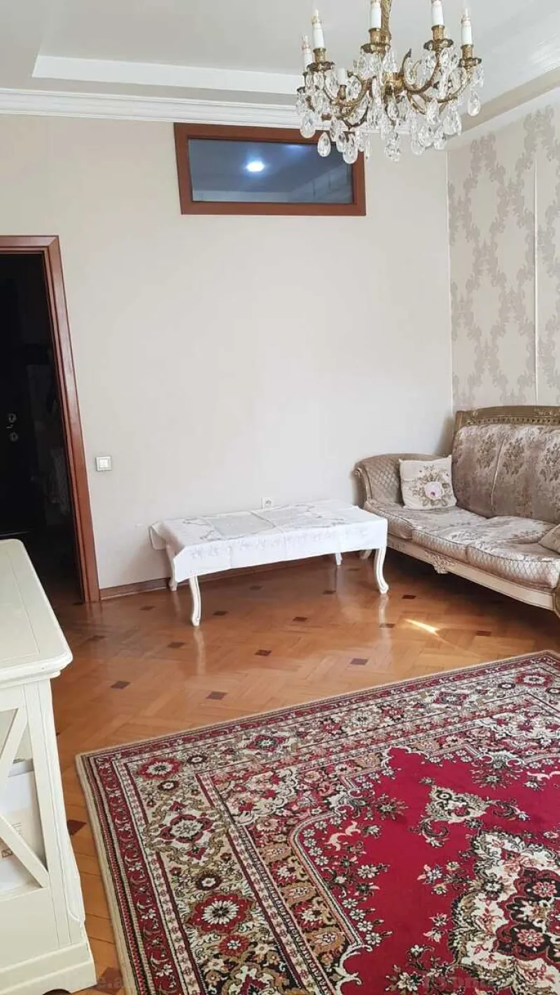 Satılır 2 otaqlı Mənzil Yeni tikili 51 m² 8 Noyabr m. - şəkil 2