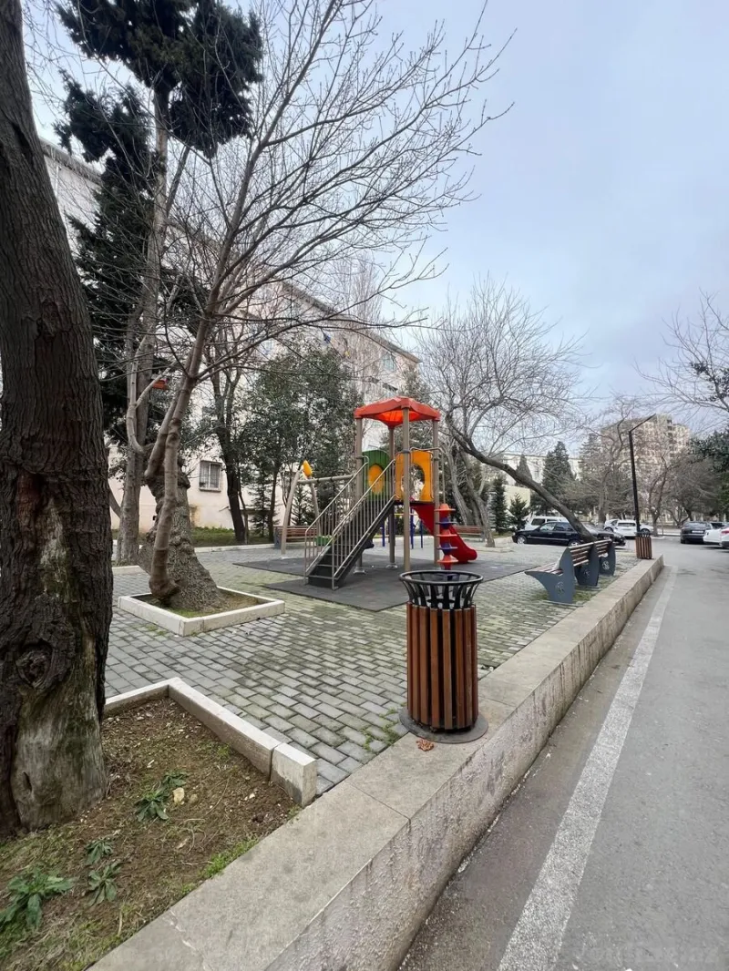 Satılır 2 otaqlı Mənzil Köhnə tikili 55 m² 20 Yanvar m. - şəkil 13