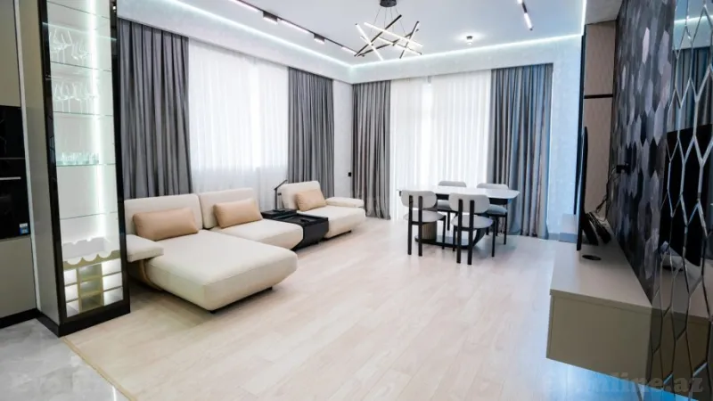 Kirayə verilir 3 otaqlı Mənzil Yeni tikili 120 m² Xətai r.