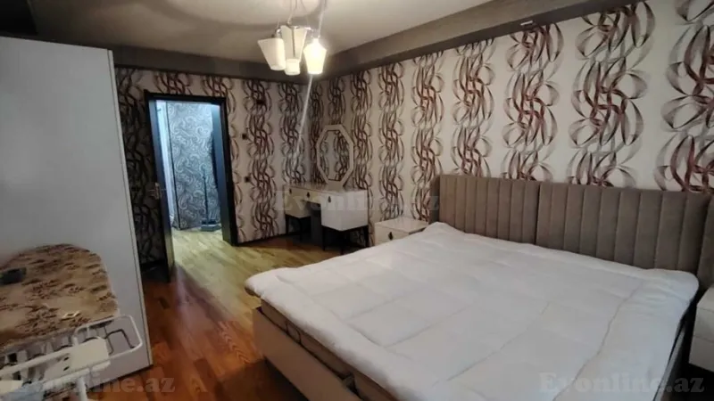 Satılır 3 otaqlı Mənzil Köhnə tikili 75 m² İnşaatçılar m. - şəkil 2