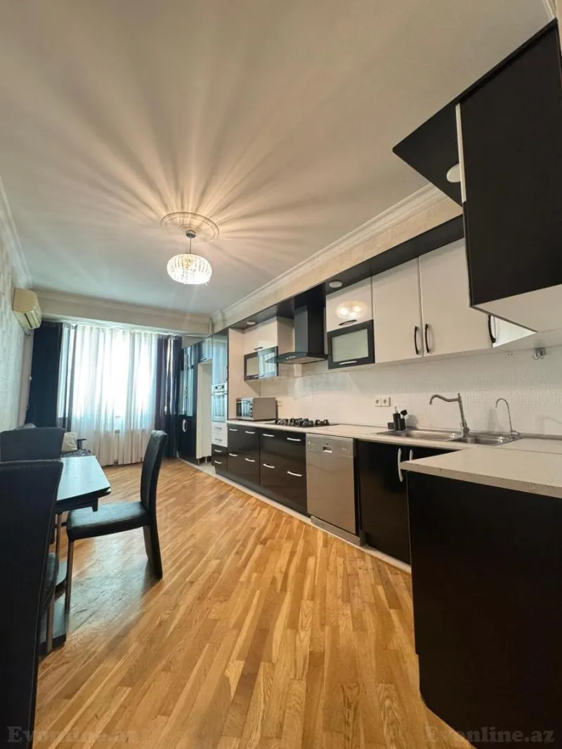 Satılır 3 otaqlı Mənzil Yeni tikili 135 m² Qara Qarayev m. - şəkil 12