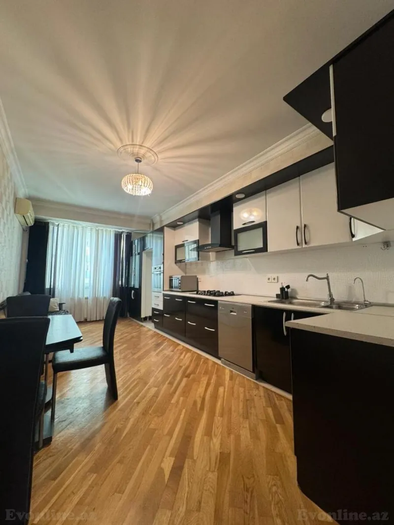 Satılır 3 otaqlı Mənzil Yeni tikili 135 m² Qara Qarayev m. - şəkil 13
