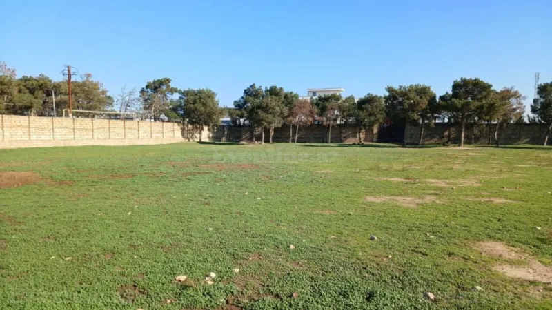 Bakı, Xəzər r., Buzovnada torpaq satılır