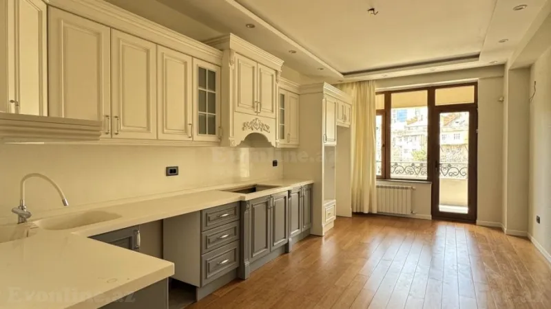 Satılır 4 otaqlı Mənzil Yeni tikili 193 m² Nizami m. - şəkil 17