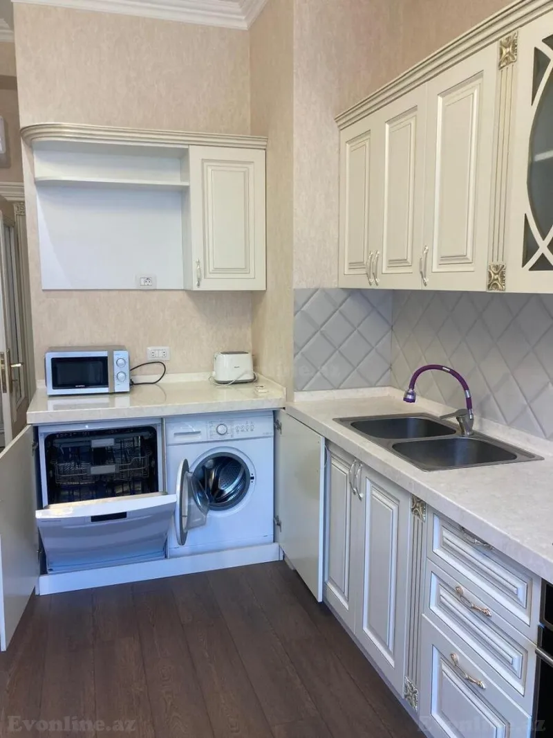 Kirayə verilir 3 otaqlı Mənzil Yeni tikili 135 m² Xətai r. - şəkil 19