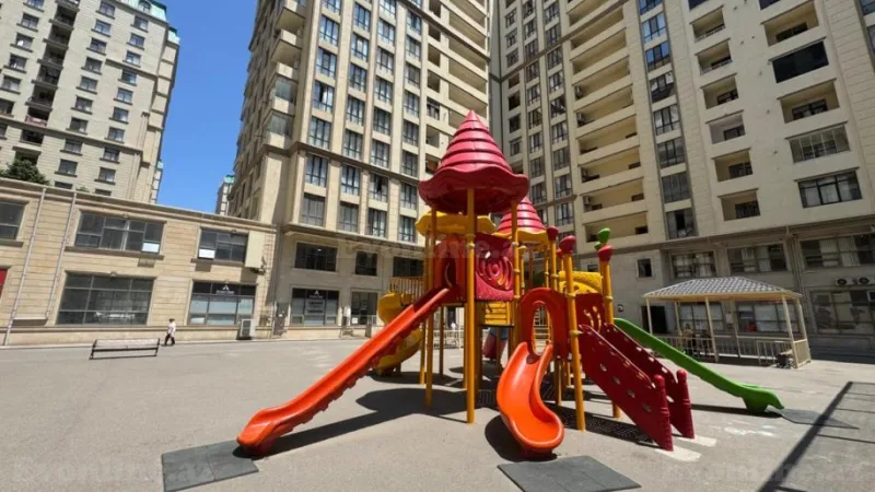 Satılır 3 otaqlı Mənzil Yeni tikili 71 m² 28 May m. - şəkil 2