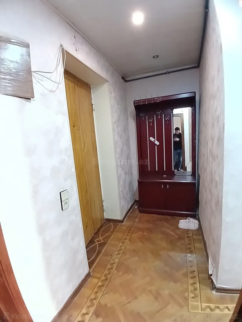 Satılır 1 otaqlı Mənzil Köhnə tikili 35 m² Bakmil m. - şəkil 2