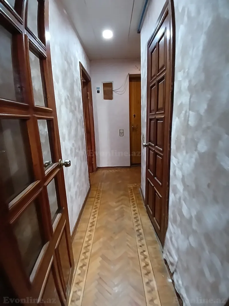 Satılır 1 otaqlı Mənzil Köhnə tikili 35 m² Bakmil m. - şəkil 3