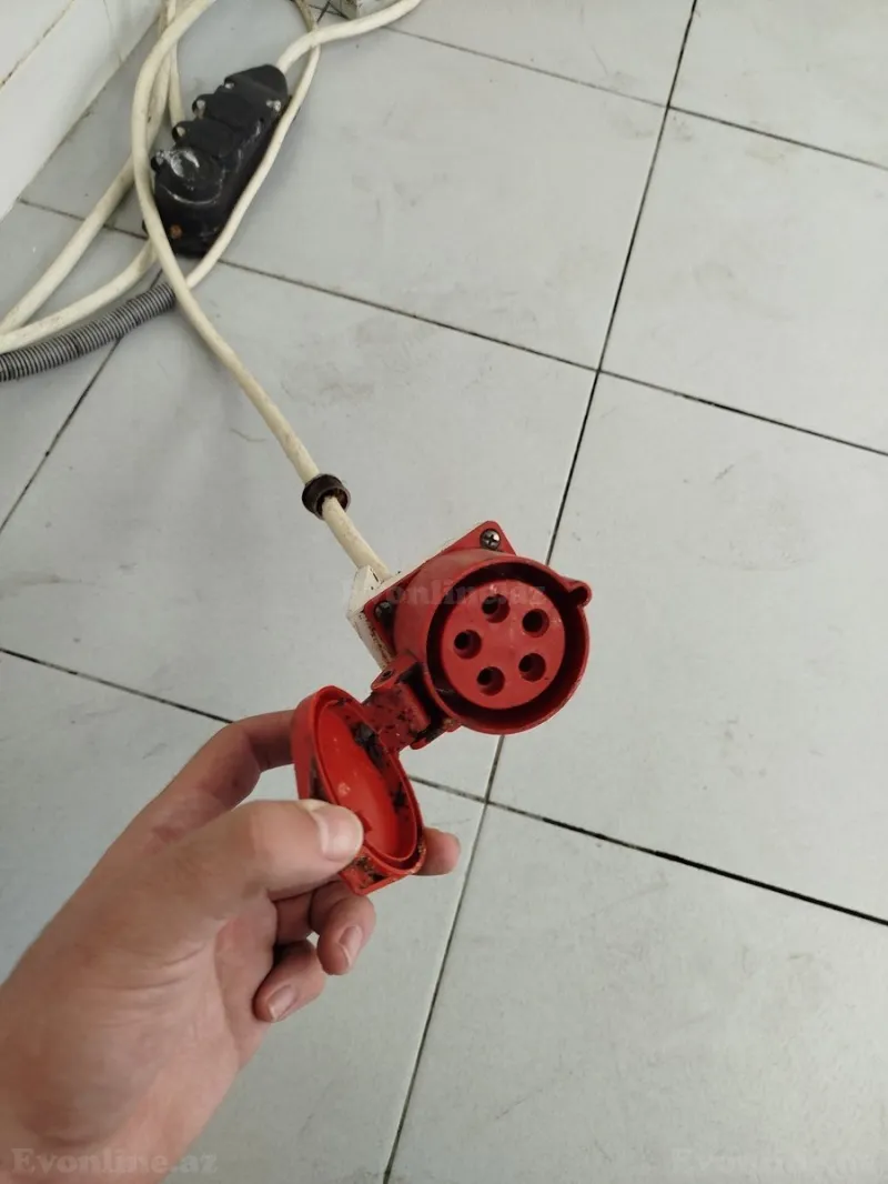 Kirayə verilir Obyekt 16 m² Xalqlar Dostluğu m. - şəkil 9