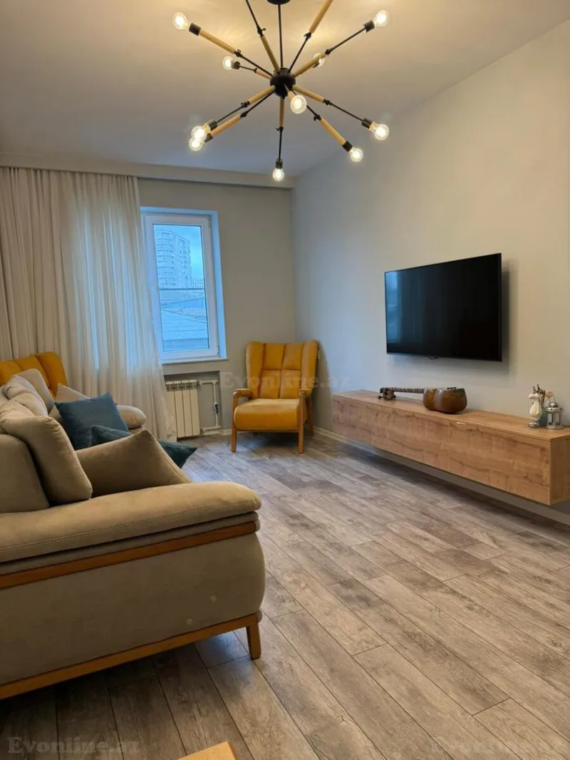 Satılır 2 otaqlı Mənzil Köhnə tikili 60 m² Yasamal r. - şəkil 2