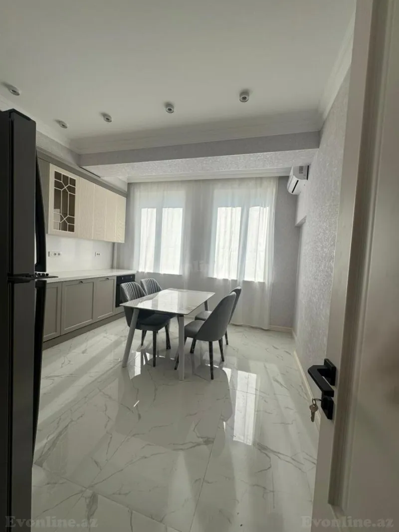 Kirayə verilir 3 otaqlı Mənzil Yeni tikili 150 m² 28 May m. - şəkil 11