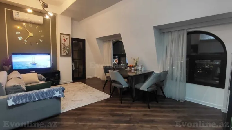 Satılır 3 otaqlı Mənzil Yeni tikili 90 m² 28 May m.