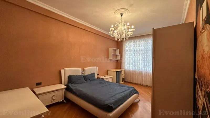 Satılır 4 otaqlı Mənzil Yeni tikili 210 m² Gənclik m. - şəkil 5