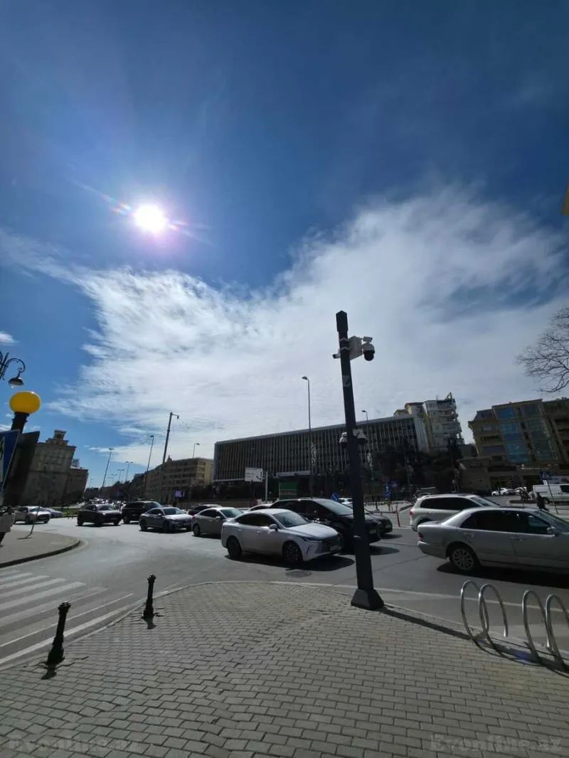 Satılır 3 otaqlı Mənzil Köhnə tikili 100 m² Nizami m. - şəkil 8