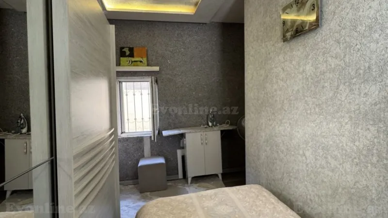 Satılır 3 otaqlı Mənzil Köhnə tikili 50 m² Sahil m.