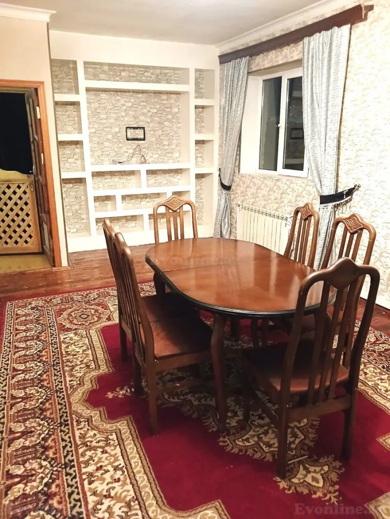 Kirayə verilir 2 otaqlı Mənzil Köhnə tikili 65 m² Əhmədli m.