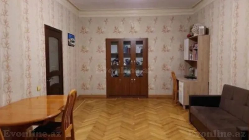 Kirayə verilir 3 otaqlı Mənzil Köhnə tikili 70 m² Nəriman Nərimanov m.