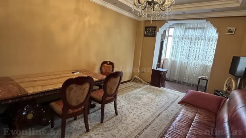 Kirayə verilir 4 otaqlı Mənzil Köhnə tikili 120 m² Nəriman Nərimanov m.