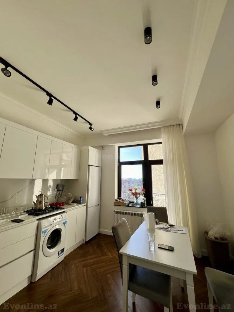 Kirayə verilir 2 otaqlı Mənzil Yeni tikili 105 m² Bakmil m. - şəkil 8