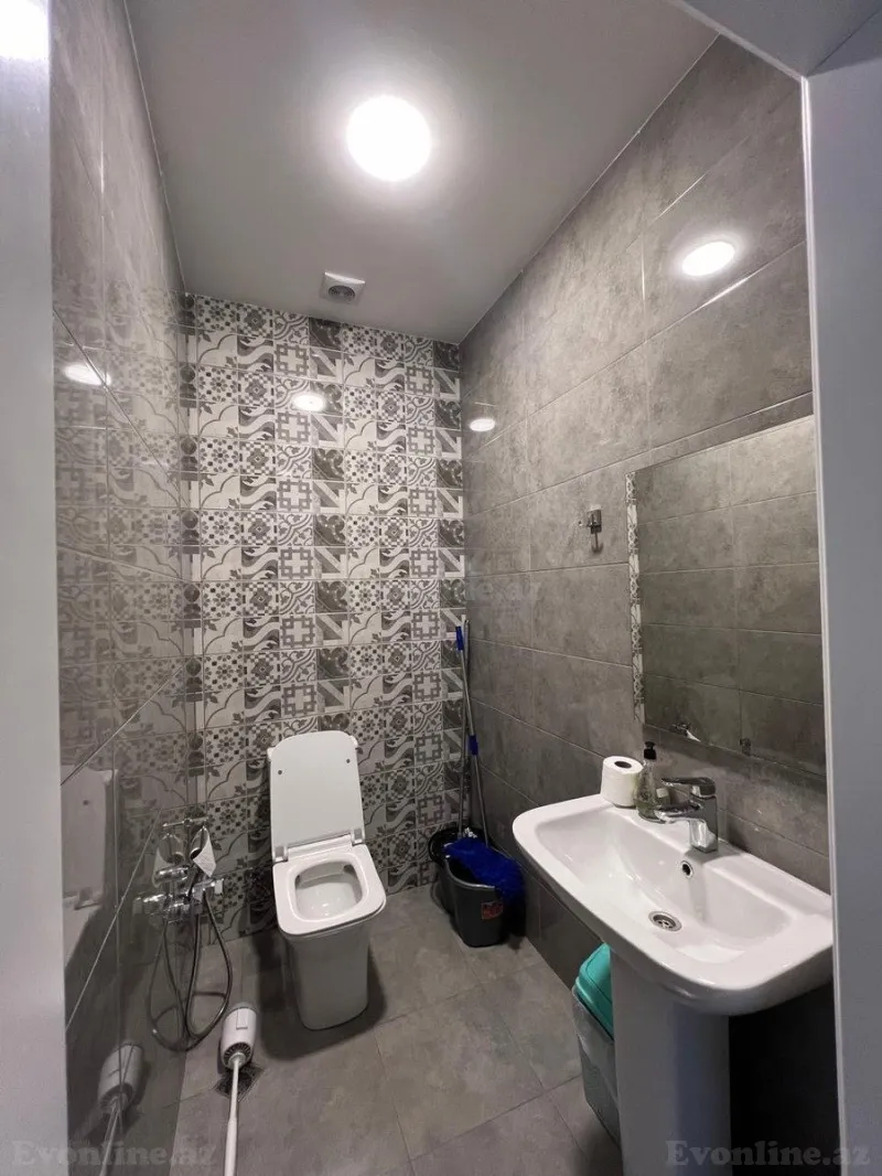 Kirayə verilir 2 otaqlı Mənzil Yeni tikili 105 m² Bakmil m. - şəkil 11