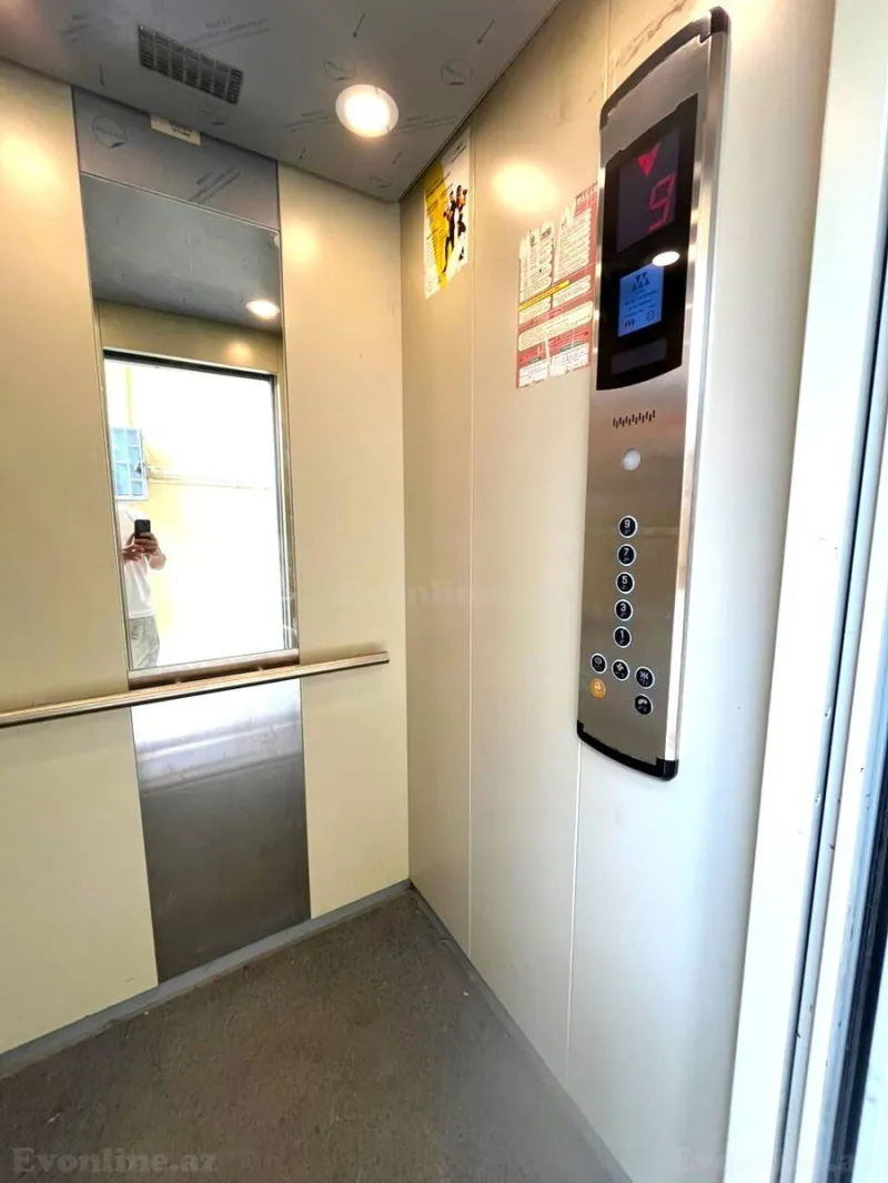 Satılır 4 otaqlı Mənzil Köhnə tikili 110 m² Nəriman Nərimanov m.