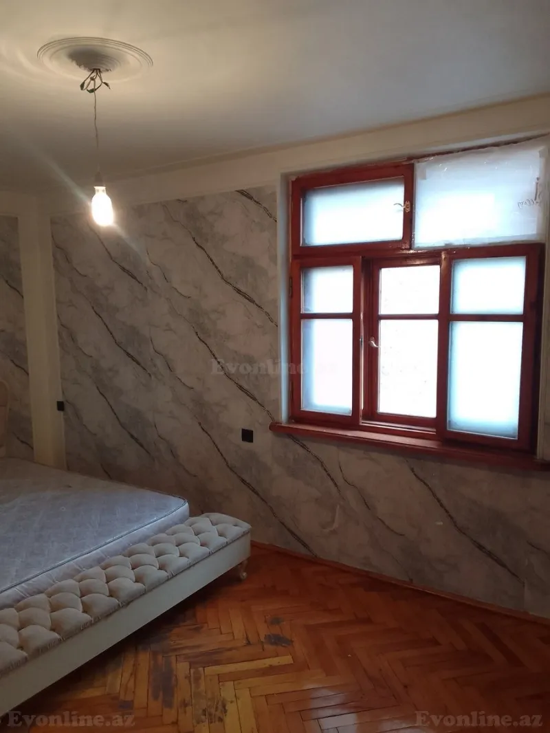 Satılır 1 otaqlı Mənzil Köhnə tikili 32 m² Yasamal r. - şəkil 2