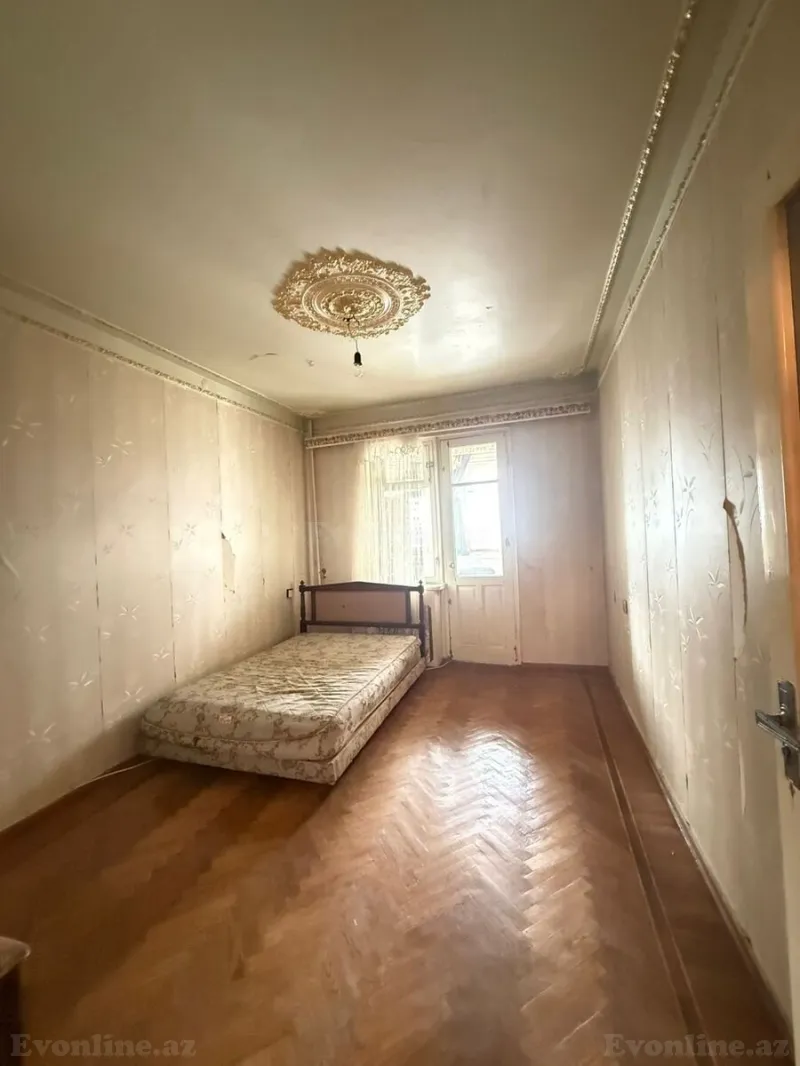 Satılır 4 otaqlı Mənzil Köhnə tikili 110 m² Yeni Yasamal - şəkil 7