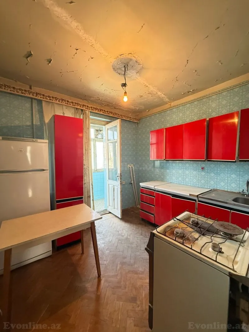 Satılır 4 otaqlı Mənzil Köhnə tikili 110 m² Yeni Yasamal - şəkil 16