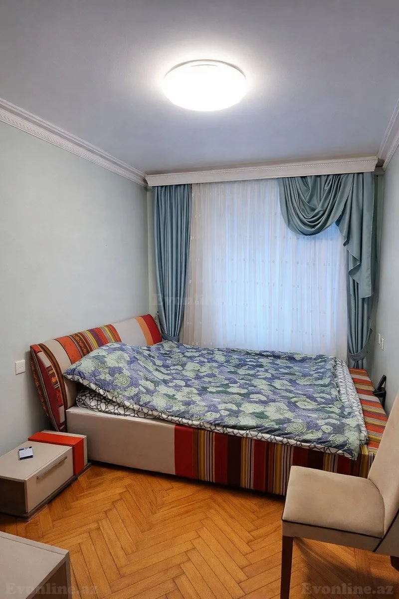 Satılır 3 otaqlı Mənzil Köhnə tikili 80 m² Nizami m. - şəkil 2