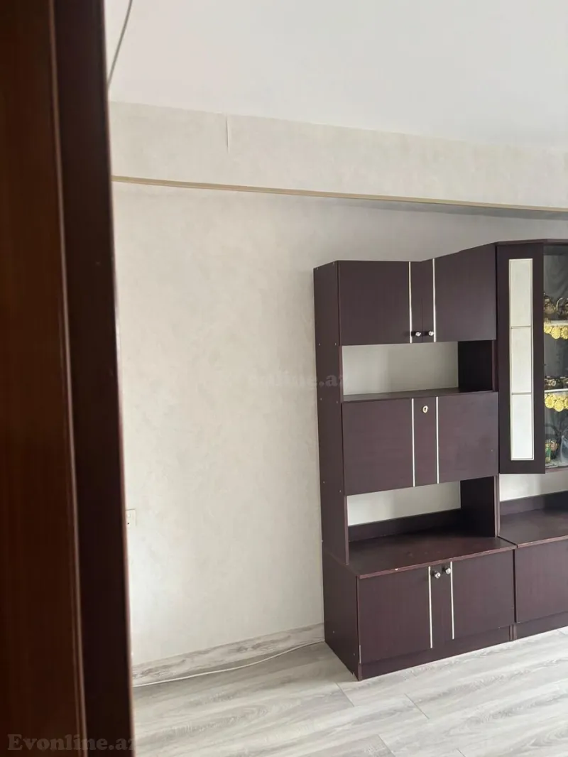 Kirayə verilir 2 otaqlı Mənzil Köhnə tikili 60 m² Nərimanov r. - şəkil 2