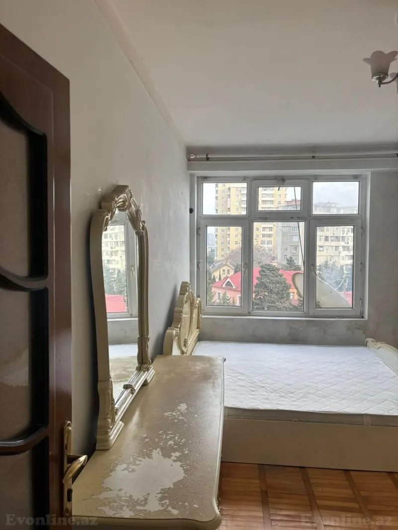 Kirayə verilir 2 otaqlı Mənzil Köhnə tikili 60 m² Nərimanov r. - şəkil 3